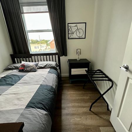 Sutton - Condo Au Coeur Du Village Bagian luar foto