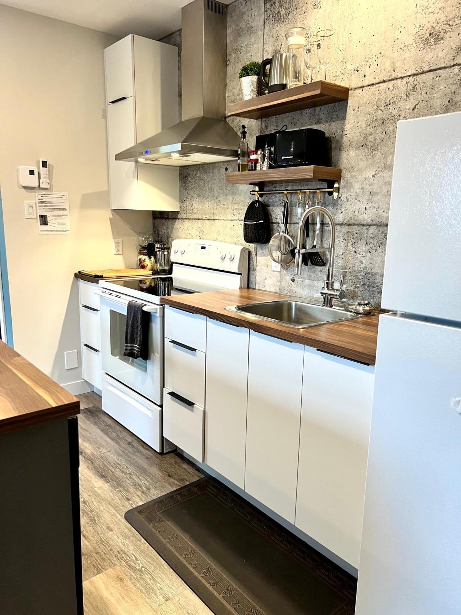 Sutton - Condo Au Coeur Du Village Bagian luar foto
